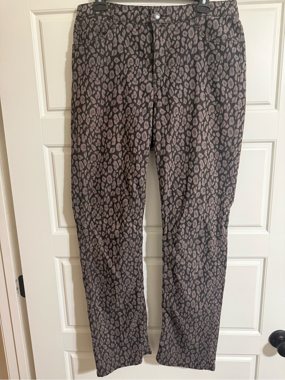 Jones New York Jeans Lexington Straight Animal Print Pants